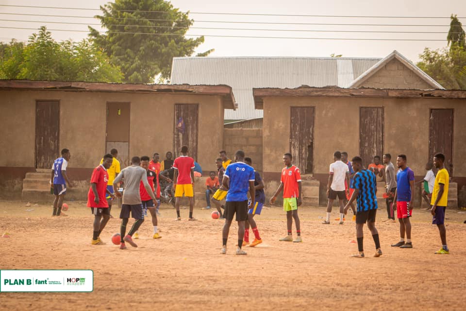 FANT hjælper unge fodboldspillere i Ghana til at få øje på andre karrieremuligheder