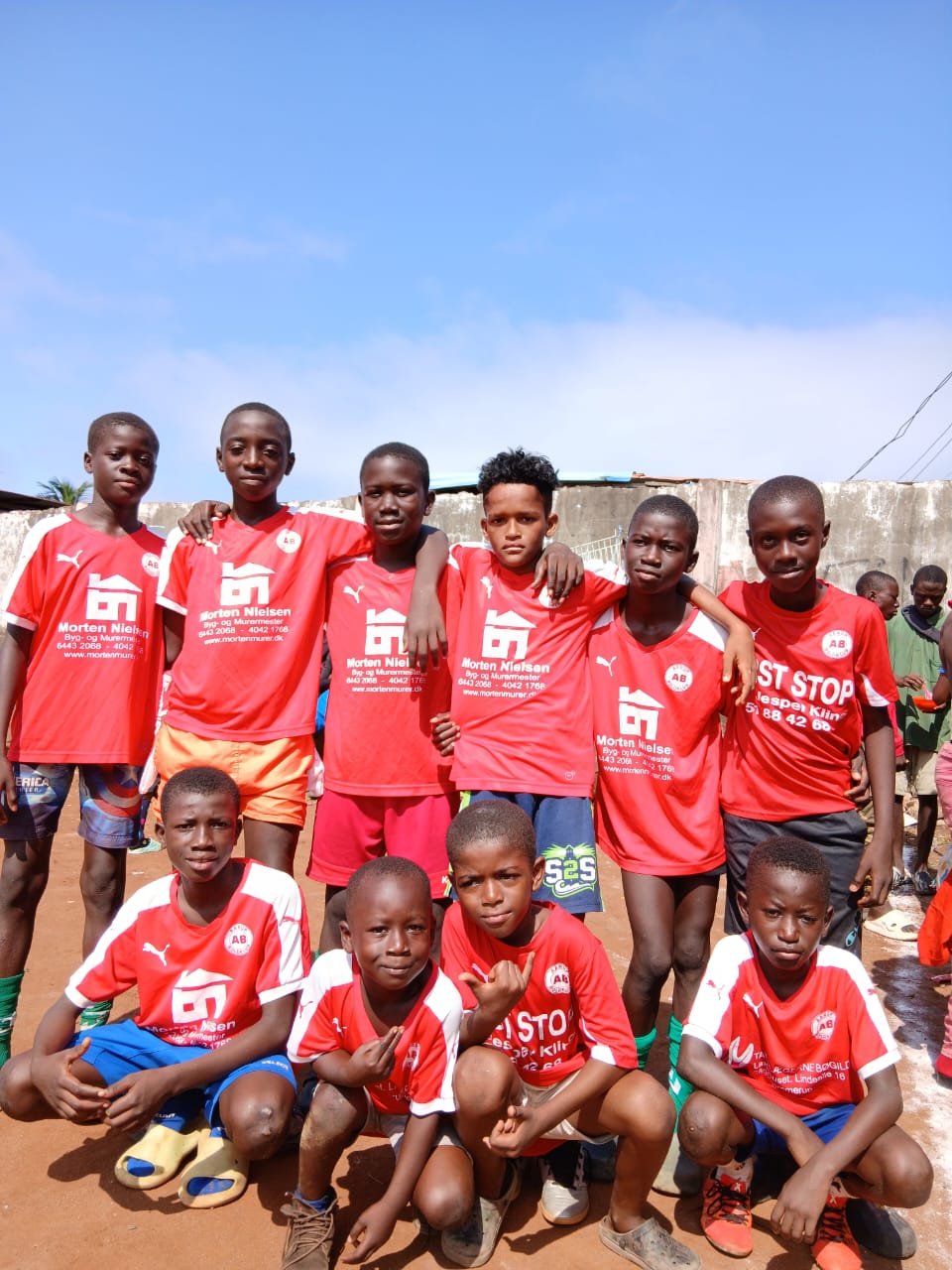 container 2025 genbrug sportsudstyr Danmark Vestafrika Sierra Leone