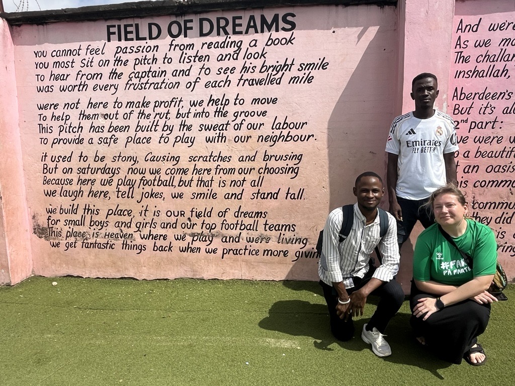 Monjasa Park Freetown Sierra Leone besøg partner projekt FANT udvikling fodbold sportsfaciliteter Vestafrika